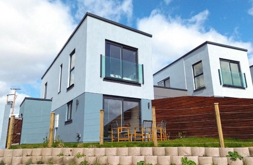 Portwrinkle House | Cirrhata