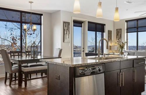 Rolling Mill Hill House | Cityview 211