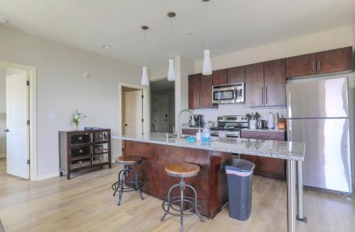Rolling Mill Hill House | Cityview 604