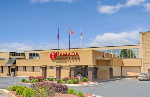 Charlotte Hotel | Clarion Hotel Charlotte Airport & Conference Center