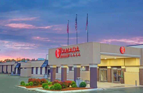 Charlotte Hotel | Clarion Hotel Charlotte Airport & Conference Center