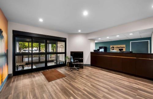 Apex Hotel | Clarion Pointe Apex - Holly Springs