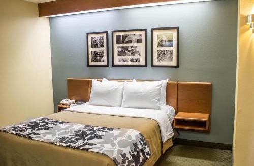 Wake Forest Hotel | Clarion Pointe Wake Forest - Raleigh North