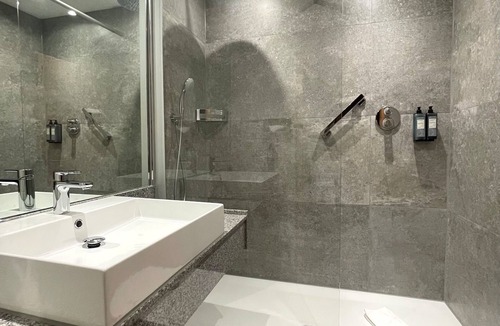 Holbeck Hotel | Clayton Hotel Leeds