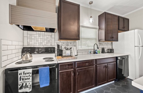 Swepsonville House | Clayton's 1910, Completely Restored Mill House, business-friendly weekday rtes
