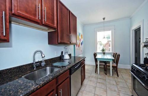 Dilworth Condo | Clean Dilworth 1BR King Condo | Balcony | Walkable