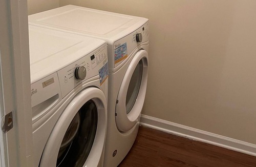 East Raleigh Apartment | CLEAN NICE AND COZY GETAWAY!!