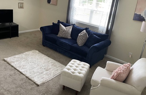 East Raleigh Apartment | CLEAN NICE AND COZY GETAWAY!!