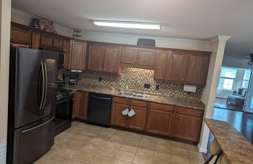 Aberdeen House | Clean, Spacious Home with 5 Mile Commute to Pinehurst/US Open. Pet/Smoke Free.