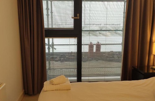 Redcliffe Apartment | Cleyro Serviced Apartments - Finzels Reach