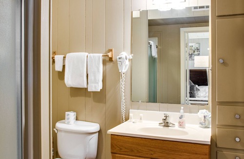 Blowing Rock Hotel | Cliff Dwellers Inn