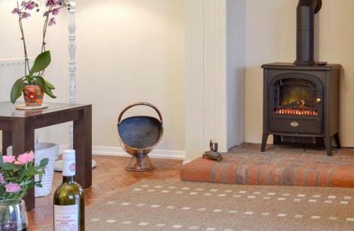 Findon House | Clip Clops