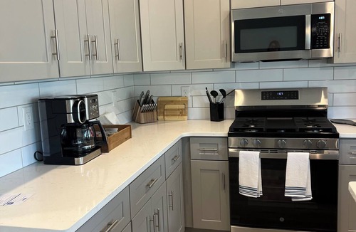 Longs House | Close to Barefoot and the beach! NEW! Gorgeous! Low rates!