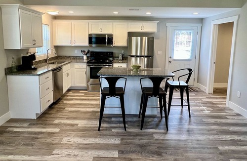 West Side Historic District Apartment | close to downtown Hendersonville