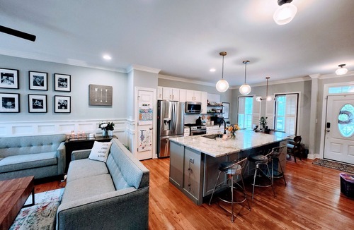 Cary House | Close to it all! RDU, Downtown Raleigh&Durham, Pet friendly, Fast WIFI