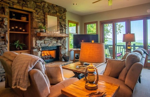 Mountain Air Villa | Cloud Nine Villa- Club Access