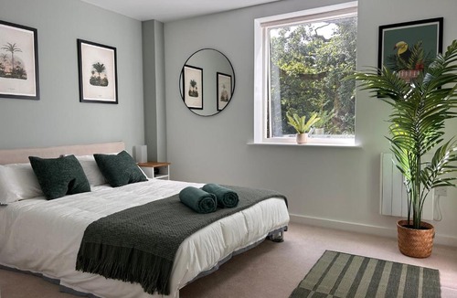 Bracknell Apartment | Cloud Serviced Properties - Lovely One Bed with Sofa bed - Bracknell