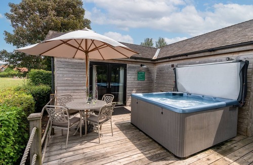 Cheddar Cabin | Clover Croft lodge - sleeps 4/5 with private hot tub