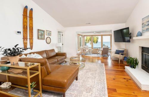 Saint Helena Island House | Coastal Bliss on Coffin Point - Beachfront Retreat