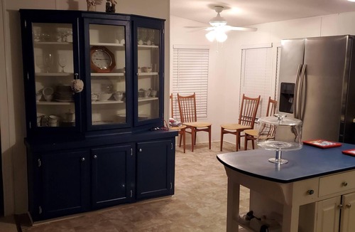 Davis House | Coastal Community Getaway: Blue Fin Escape
