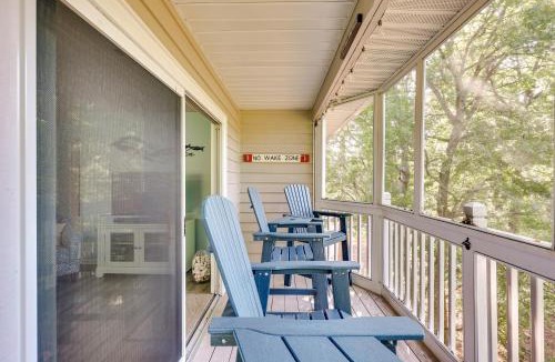 St. James House | Coastal Condo w/Screened Deck + Community Pool