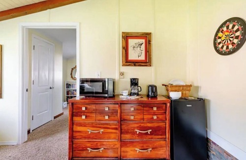 Havelock House | Coastal Getaway- Entire place