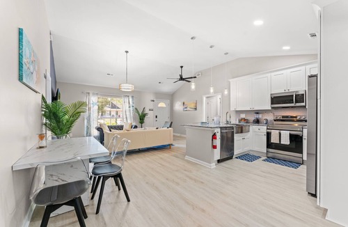 Myrtle Beach House | Coastal house w/Game Room and fire pit Close to Broadway at the Beach~Sleeps 10