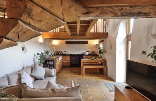 North Buckland House | Coastal luxury barn Saunton, Croyde EV/Dogs