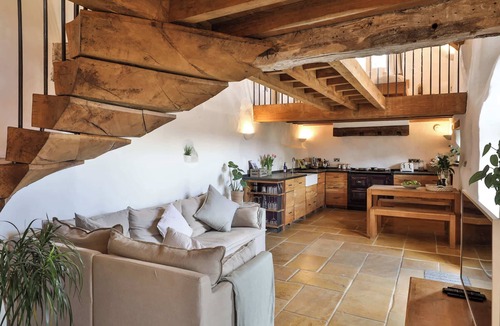 North Buckland House | Coastal luxury barn Saunton, Croyde EV/Dogs