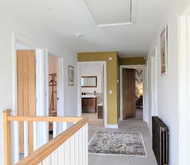 Reighton House | Coastal Whisper Sleeps 10 with Parking