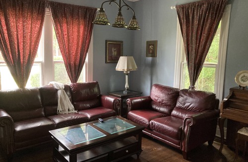 North Wilkesboro House | Colonial house in downtown N Wilkesboro NC with fireplace