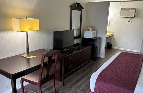 Franklin Hotel | Colonial Inn Franklin