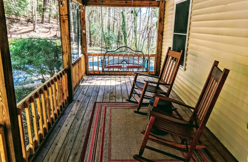 Lake Toxaway Cottage | Come unplug and relax in our cabin nestled in the blueridge mountains!