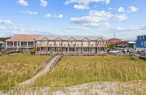 Kure Beach House | Come visit our Seaside Escape-oceanfront & recently renovated!