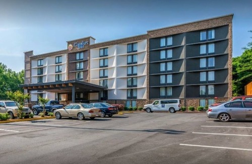 Executive Park Hotel | Comfort Inn NBA AllStar Hotel near light Rail to downtown