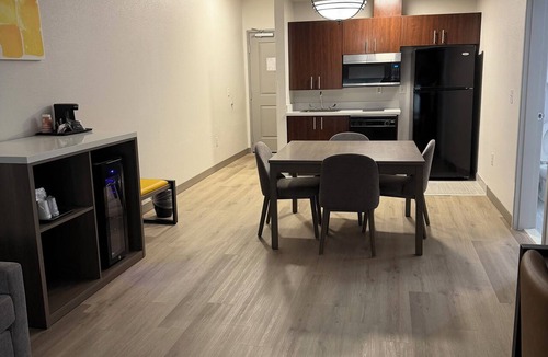 Concord Hotel | Comfort Inn & Suites Concord (Kannapolis)