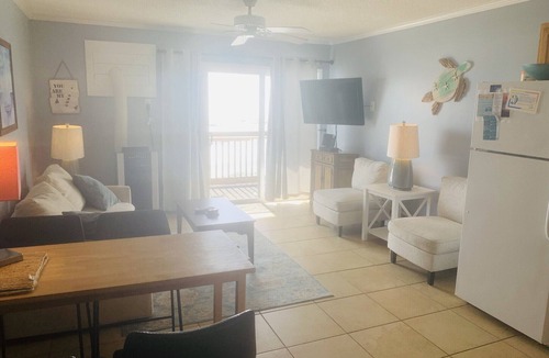Sneads Ferry Condo | Comfort of home at the beach!