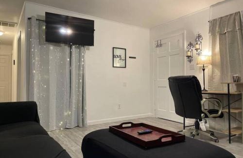 Elizabeth City House | Comfort & Quiet in a central location