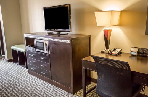 James City Hotel | Comfort Suites New Bern near Cherry Point