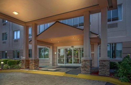 Southeast Raleigh Hotel | Comfort Suites Raleigh Walnut Creek