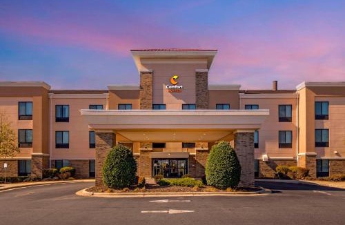 Whitsett Hotel | Comfort Suites Whitsett - Greensboro East