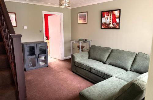 Hanham House | Comfortable 2Bed Home outside Bristol ULEZ, with Parking