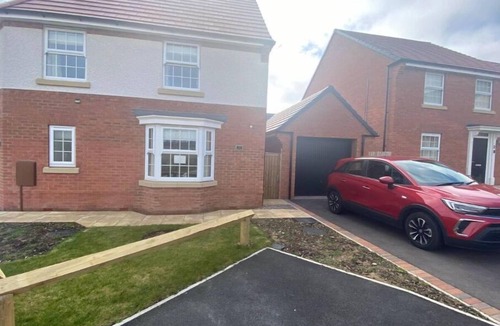 Grantham House | Comfortable 5-Guest Abode - in Quiet Village