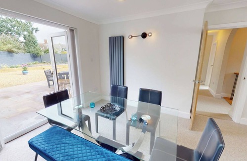 Wolvercote House | Comfortable Accommodation: Perfect Short Let Retreat in Wolvercote, Oxfordshire