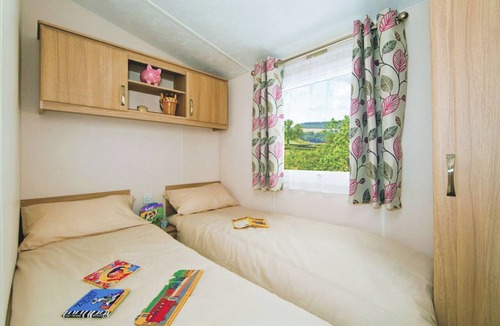 Hexham House | Comfortable and spacious 12ft-wide caravan with one double and one twin.