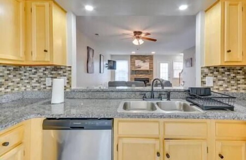 Greensboro House | Comfortable Living - Cypress