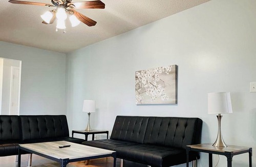 Liberty House | Comfortableand beautiful 3 Bdr 2 Bath home