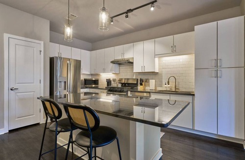 Clayton Apartment | Comfy 2BD Abode Mins from DT Clayton | Pool | Gym