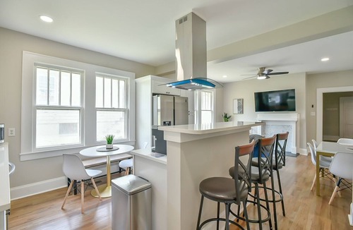 East Durham House | Comfy 6 Bedroom home w/two living spaces close to downtown!