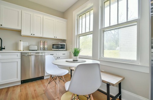 East Durham House | Comfy 6 Bedroom home w/two living spaces close to downtown!